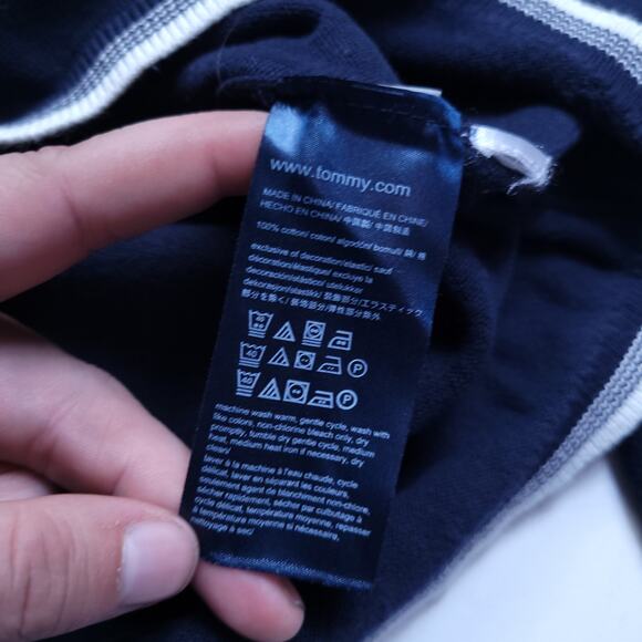 Tommy Hilfiger V Neck Small Logo Navy Blue Large 100% Cotton Preppy Academia - Picture 4 of 8